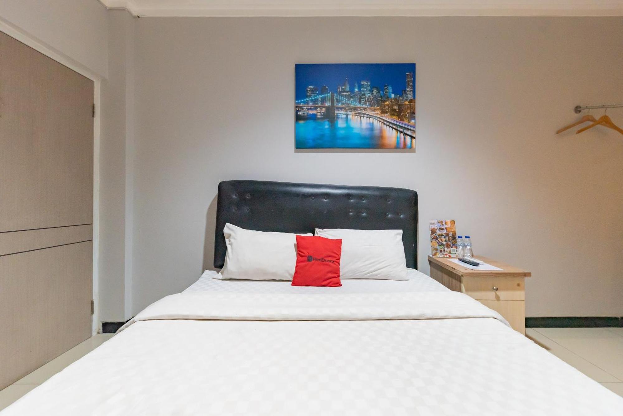 Reddoorz Near Botani Square Mall Bogor Kültér fotó