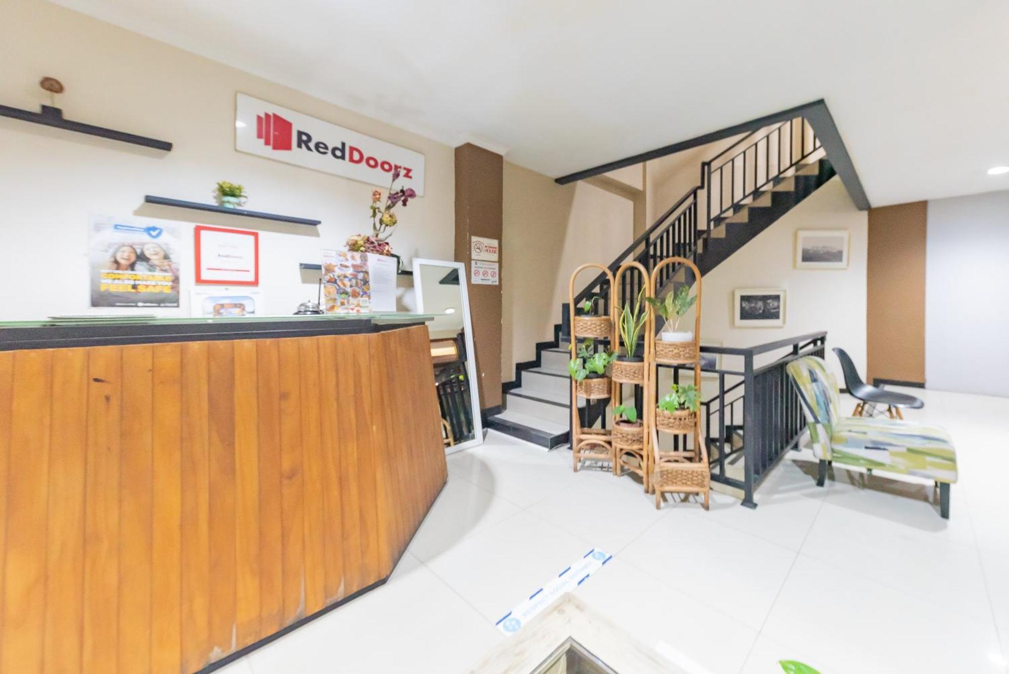 Reddoorz Near Botani Square Mall Bogor Kültér fotó