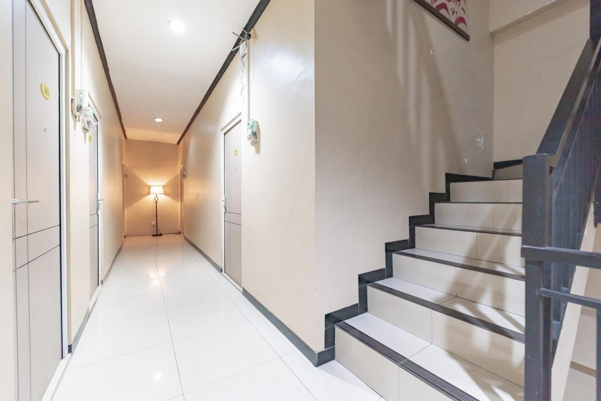 Reddoorz Near Botani Square Mall Bogor Kültér fotó